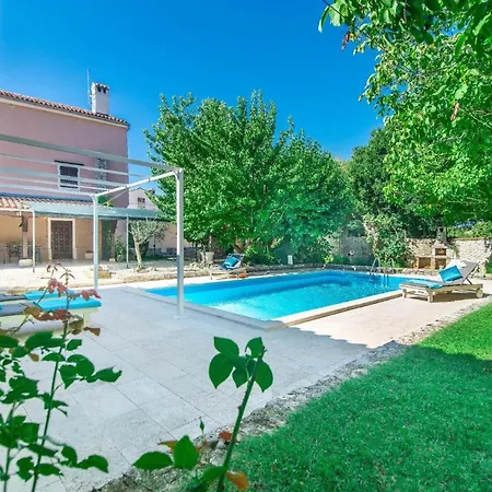 Villa Marelica By